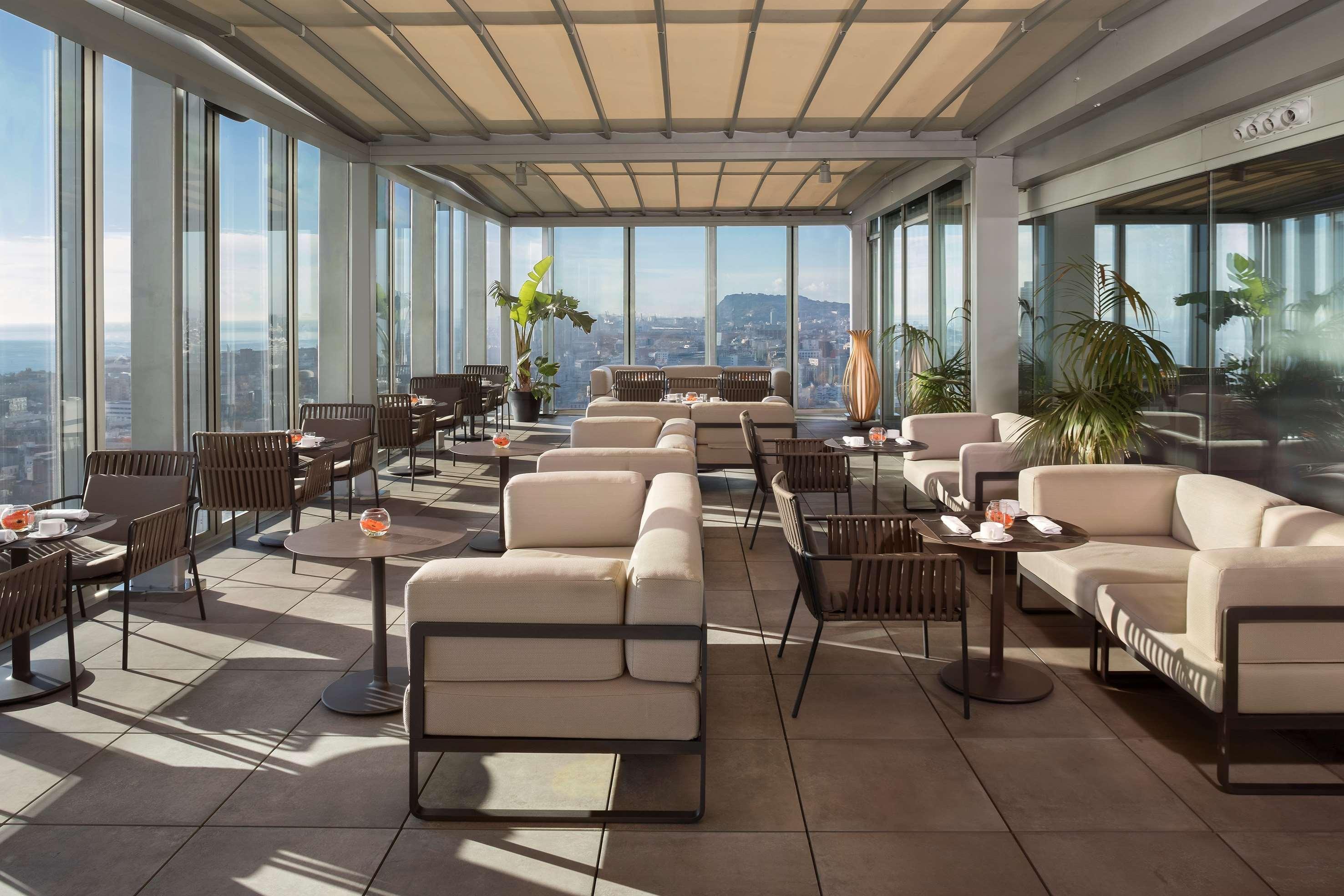 The Level At Melia Barcelona Sky Hotel Екстериор снимка