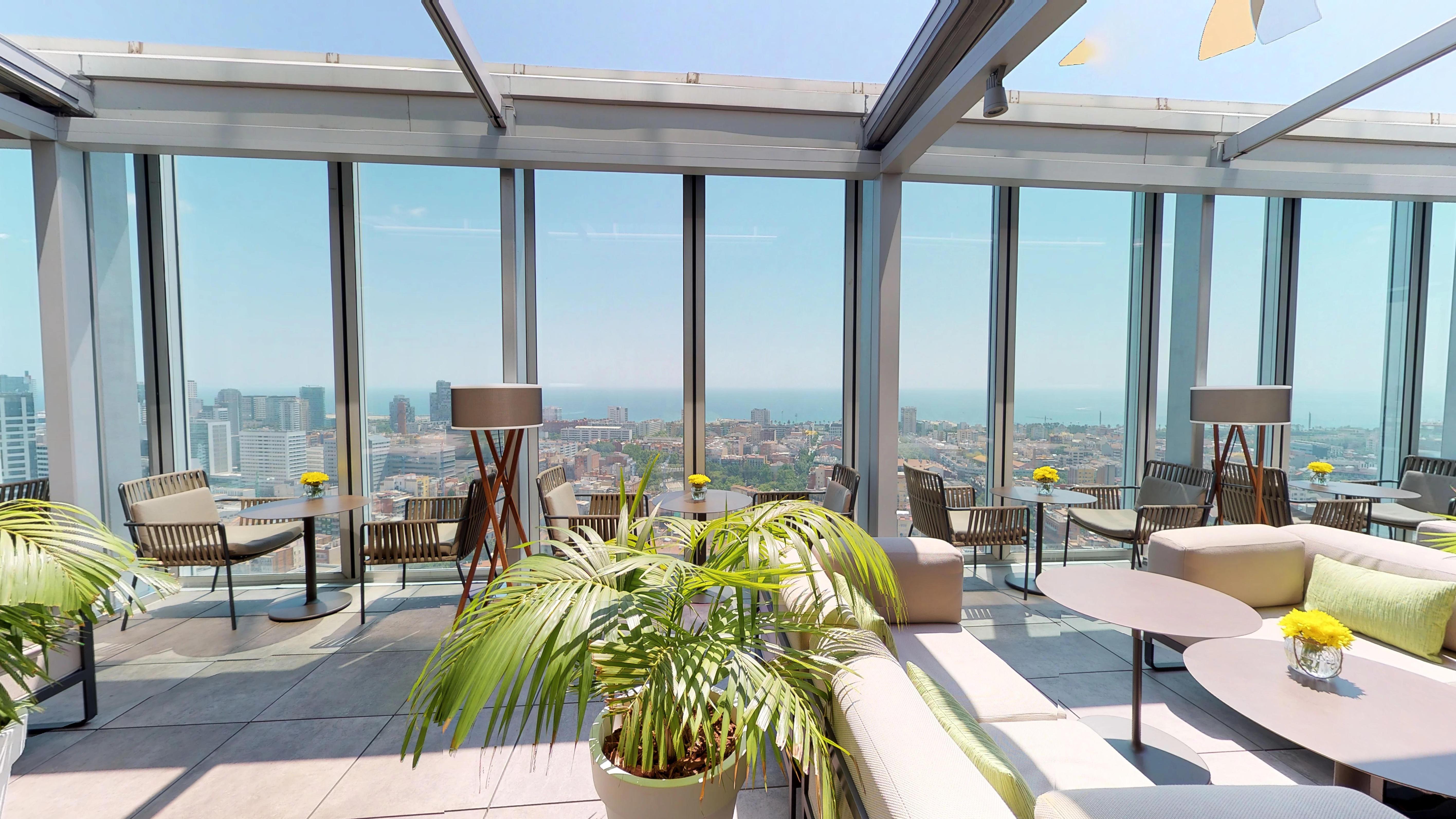 The Level At Melia Barcelona Sky Hotel Екстериор снимка