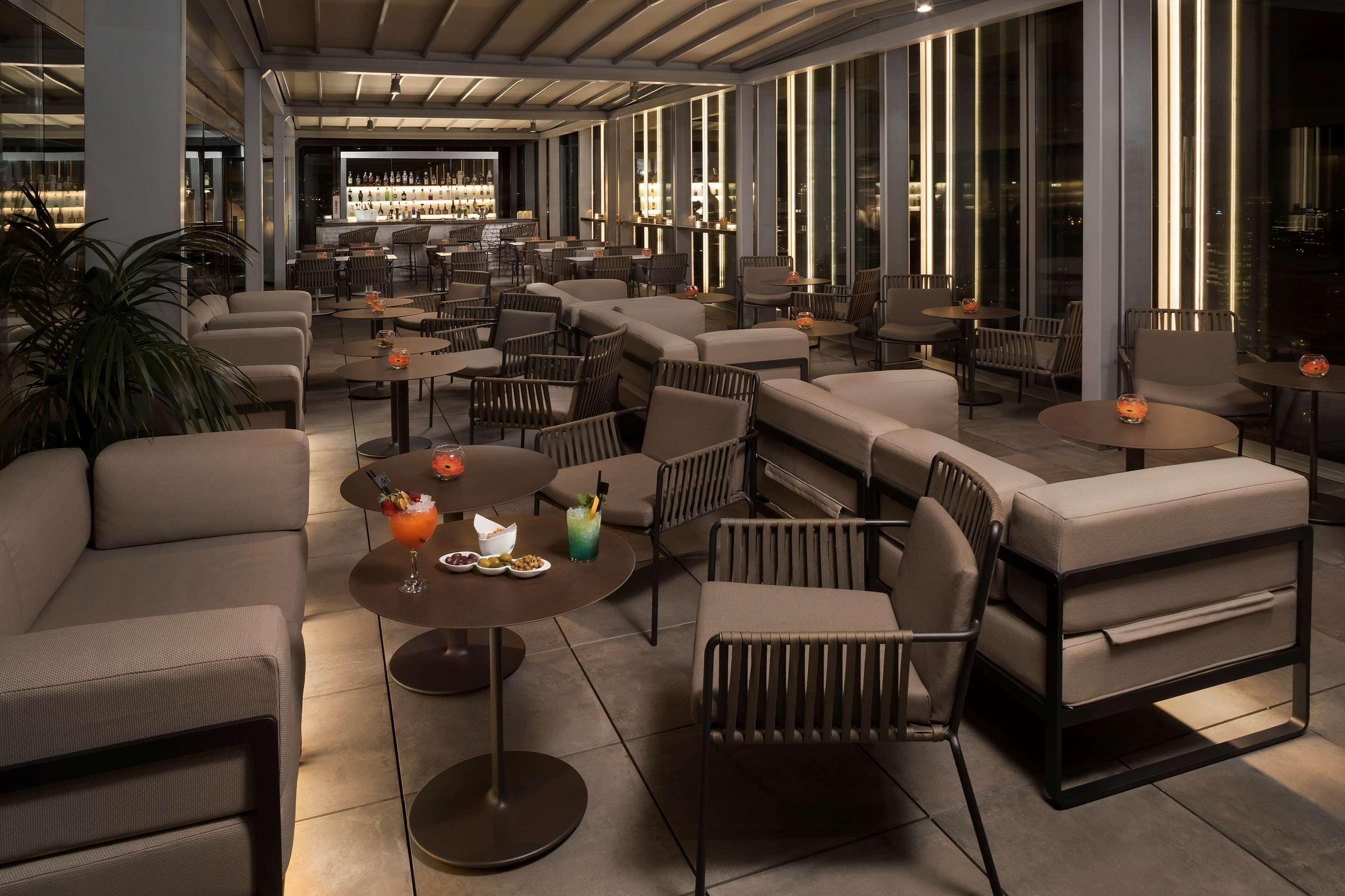The Level At Melia Barcelona Sky Hotel Екстериор снимка