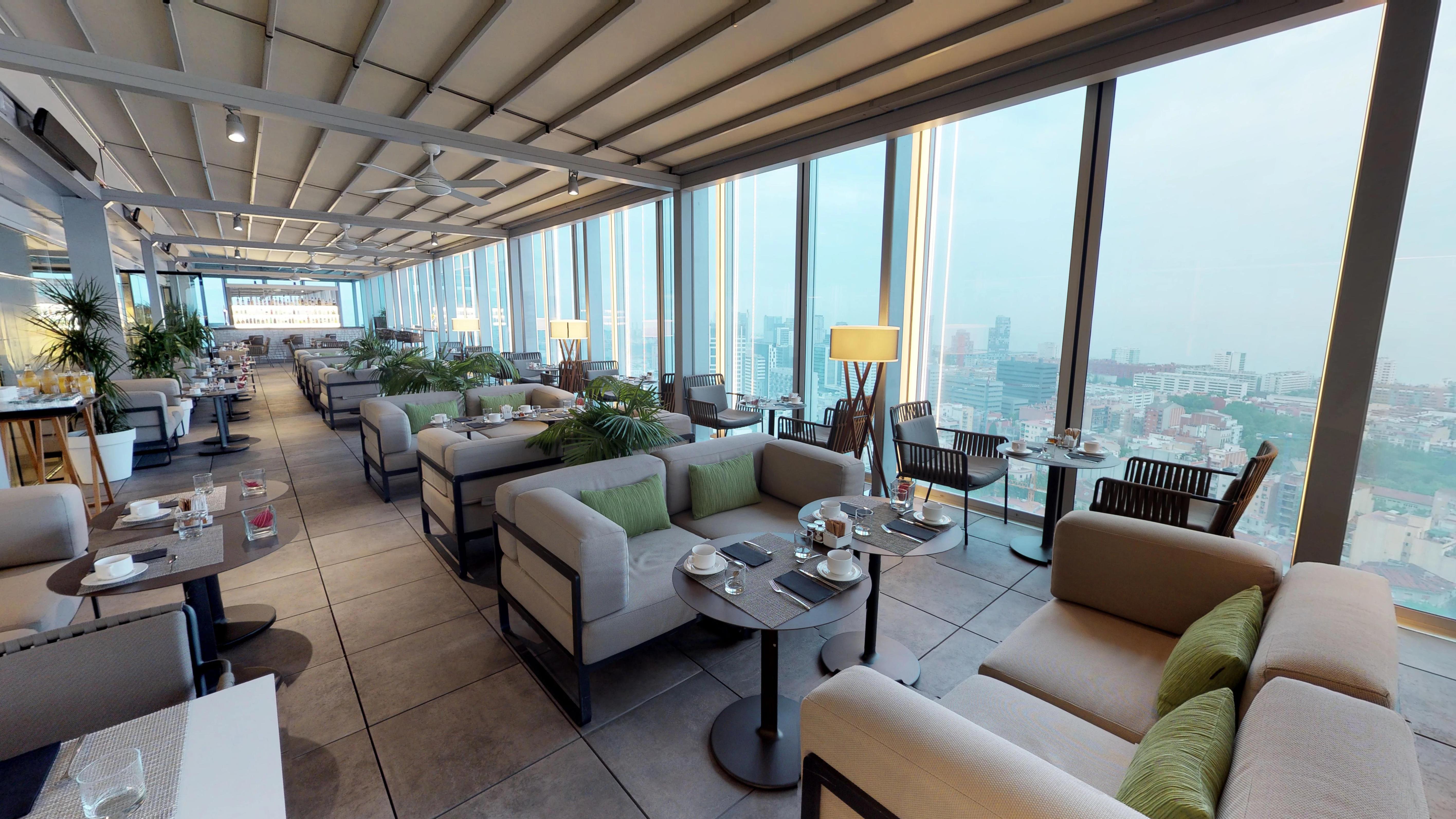 The Level At Melia Barcelona Sky Hotel Екстериор снимка