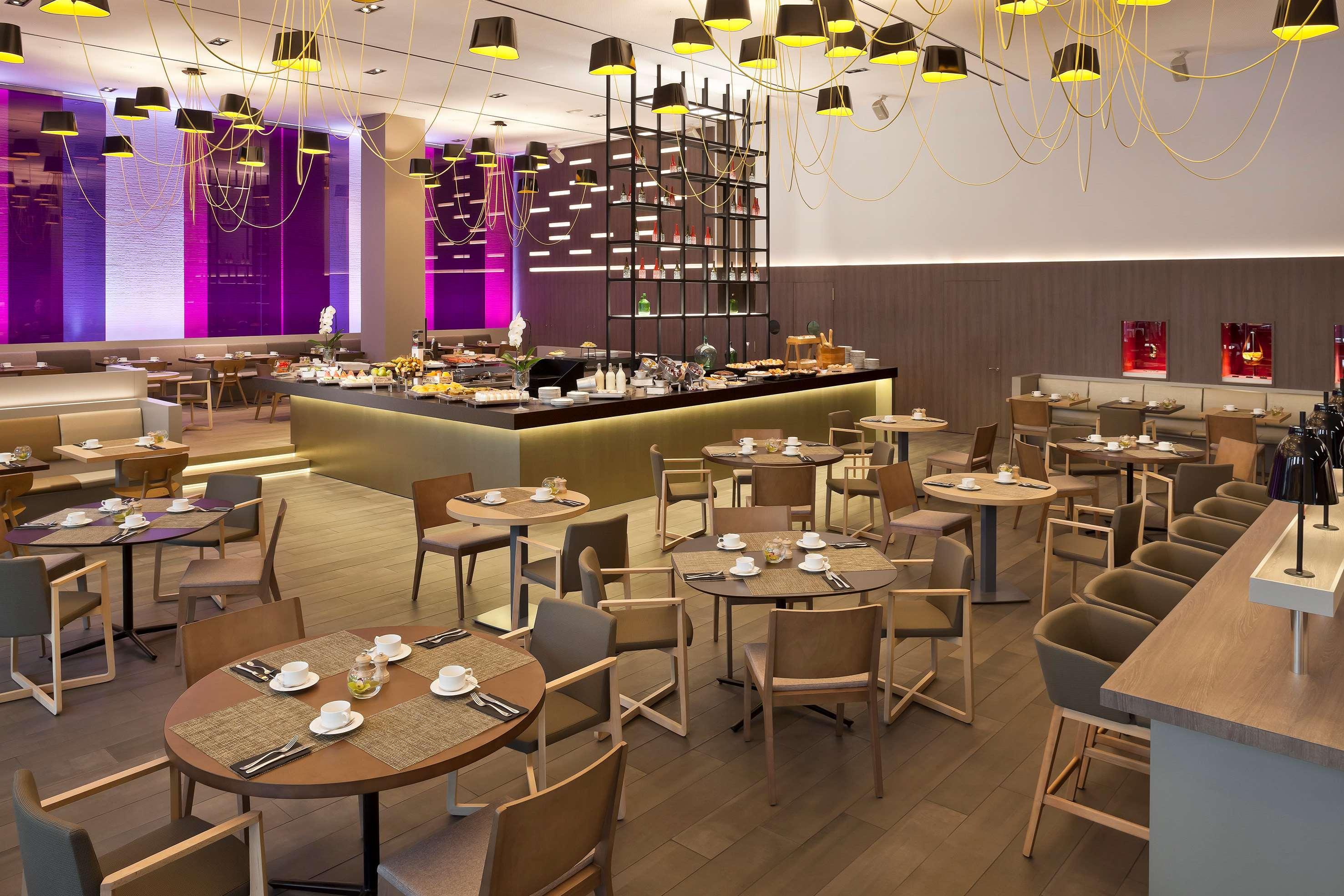 The Level At Melia Barcelona Sky Hotel Екстериор снимка