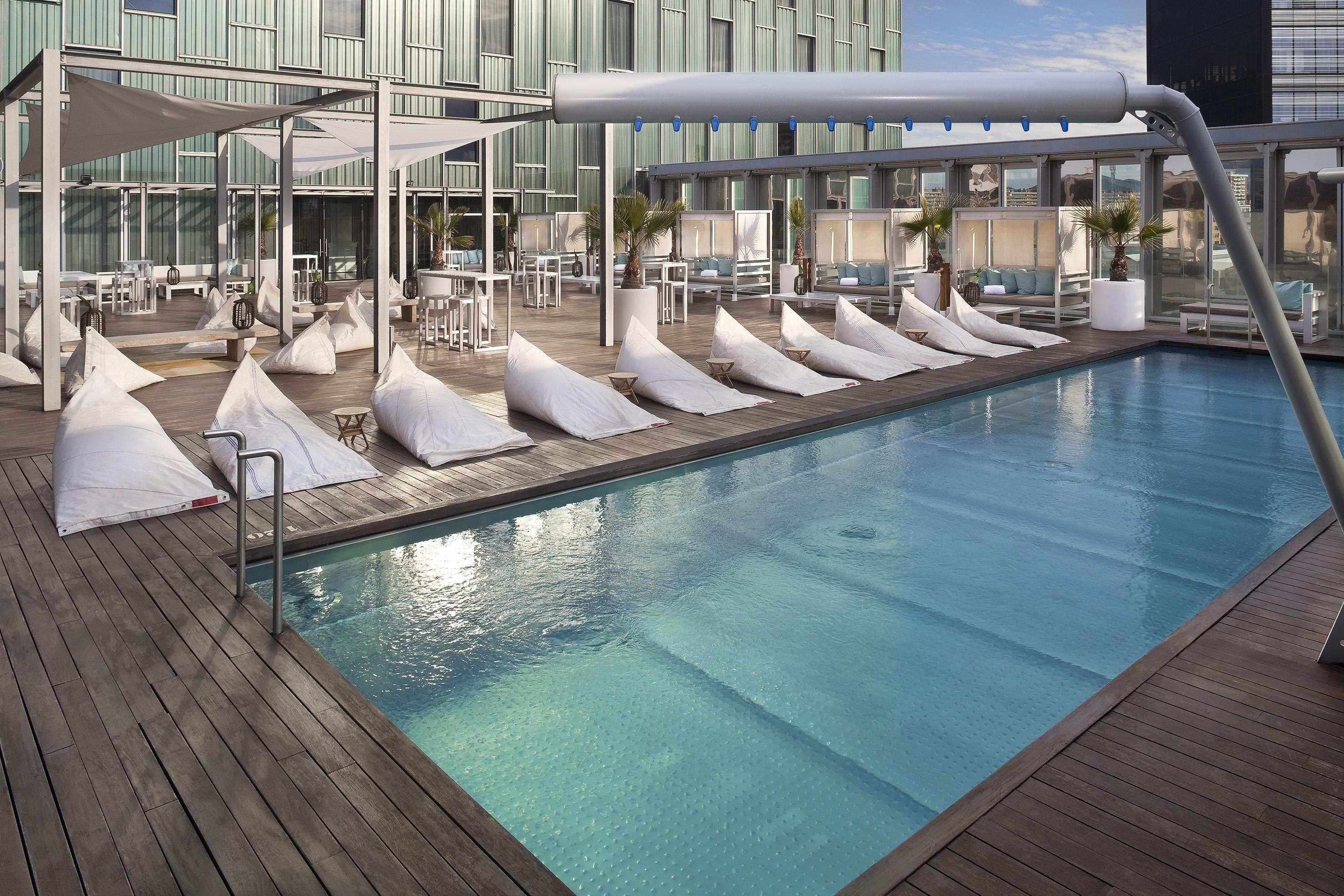 The Level At Melia Barcelona Sky Hotel Екстериор снимка