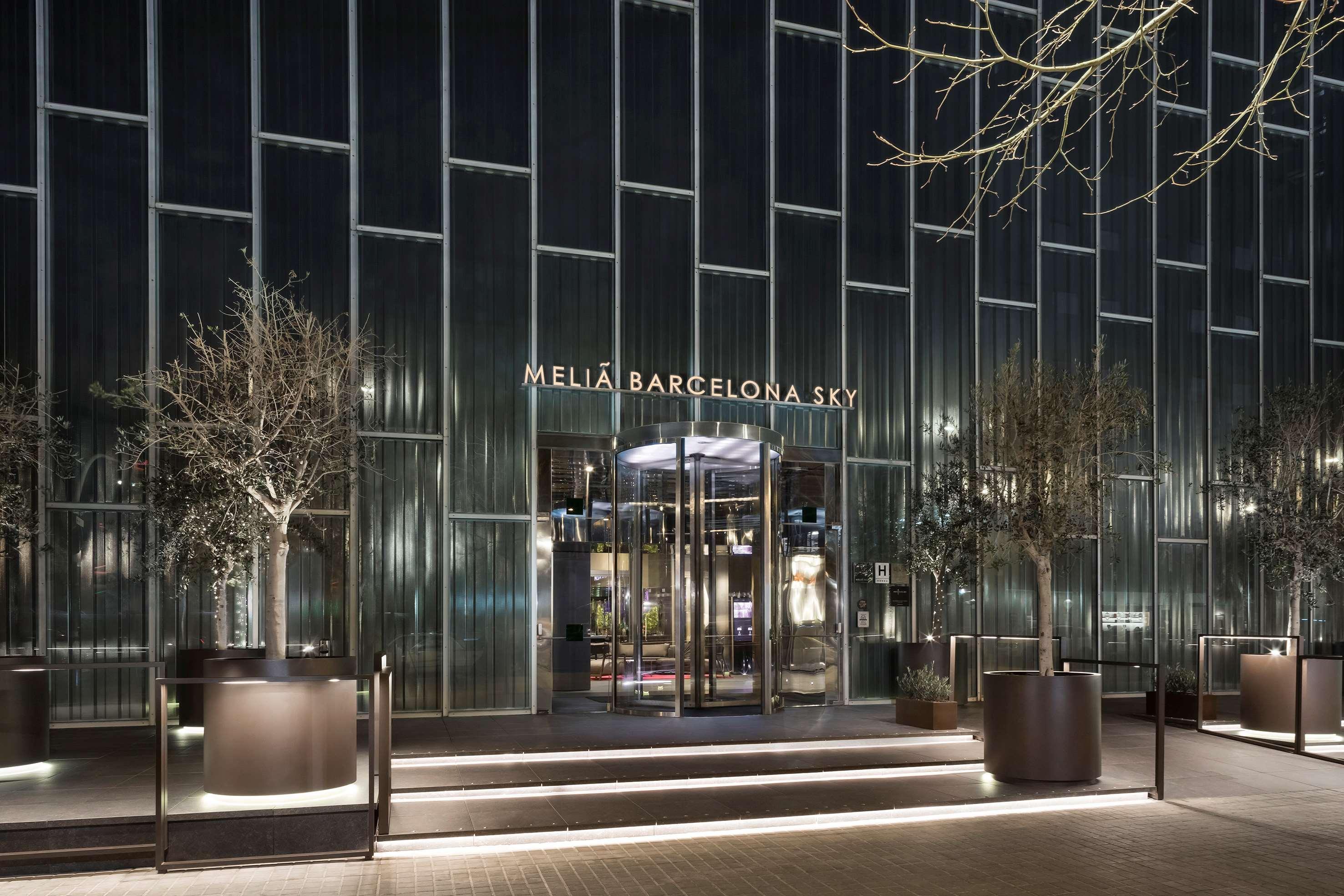 The Level At Melia Barcelona Sky Hotel Екстериор снимка