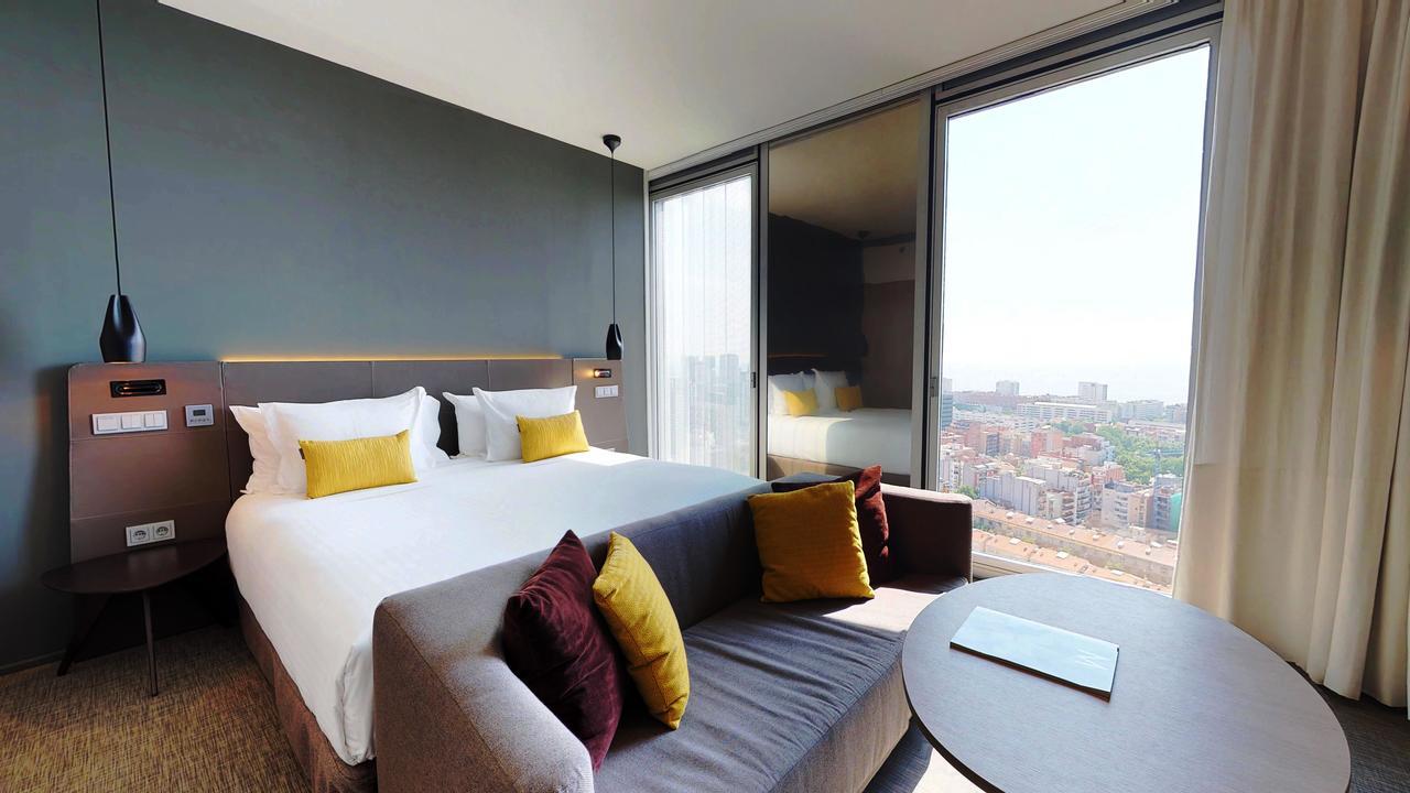 The Level At Melia Barcelona Sky Hotel Екстериор снимка
